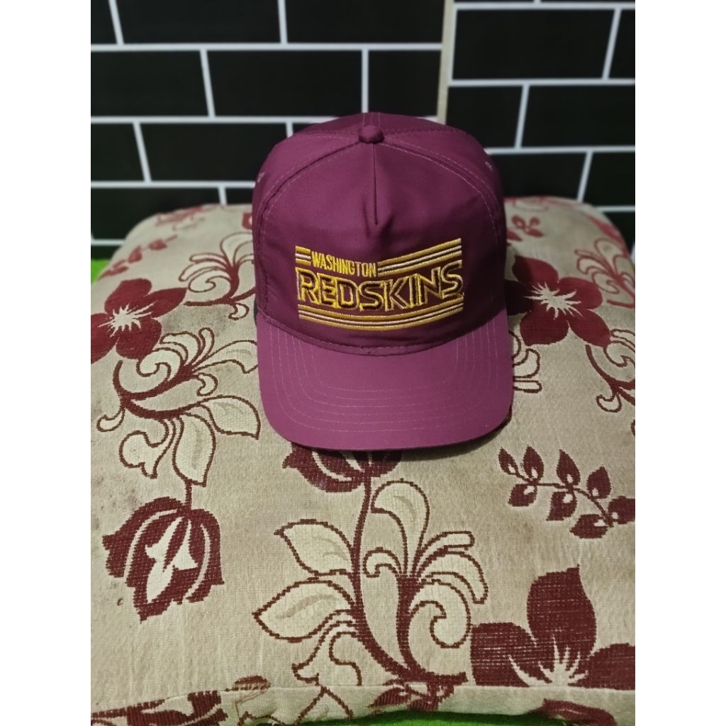 Topi Vintage Script Washington Redskin