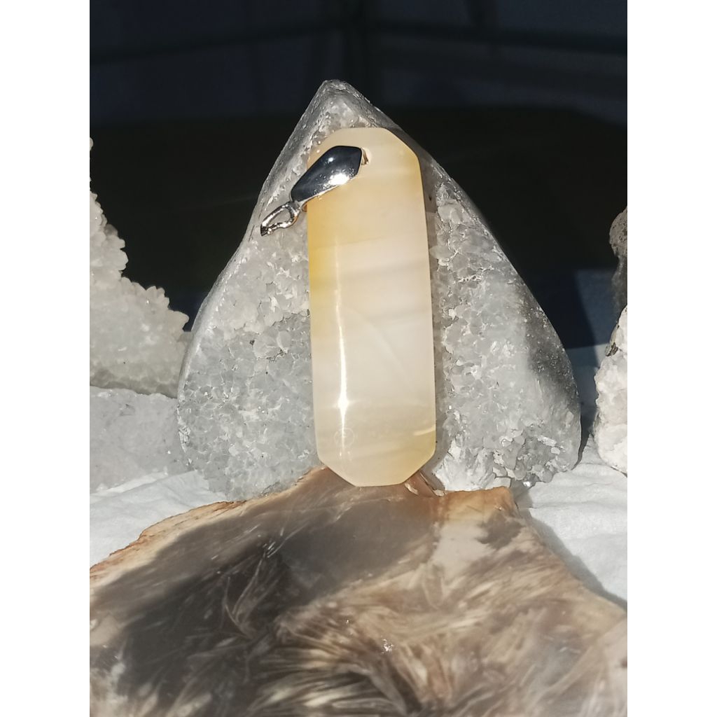 Natural batu liontin