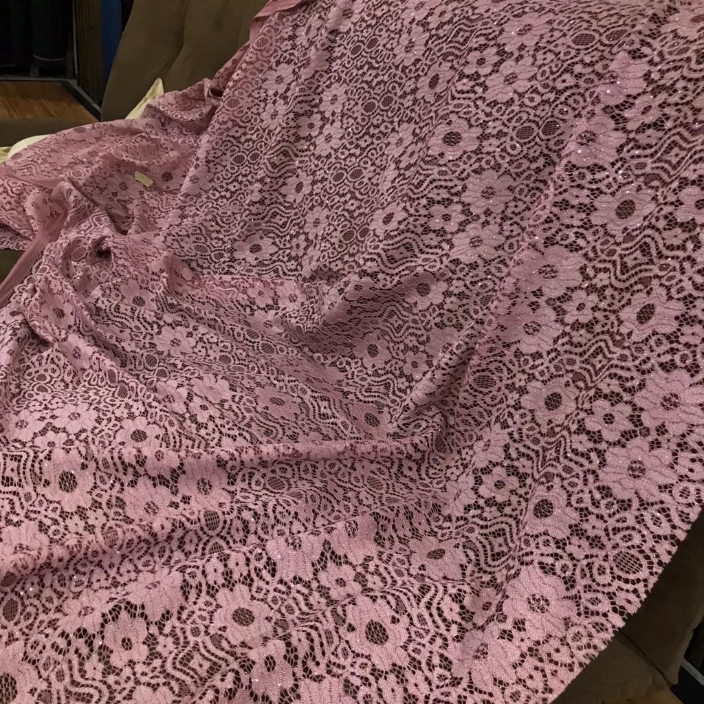 kain brokat premium ~ kain brokat meteran ~ kain brokat Payet ~ kain kebaya ~ kain brokat sf