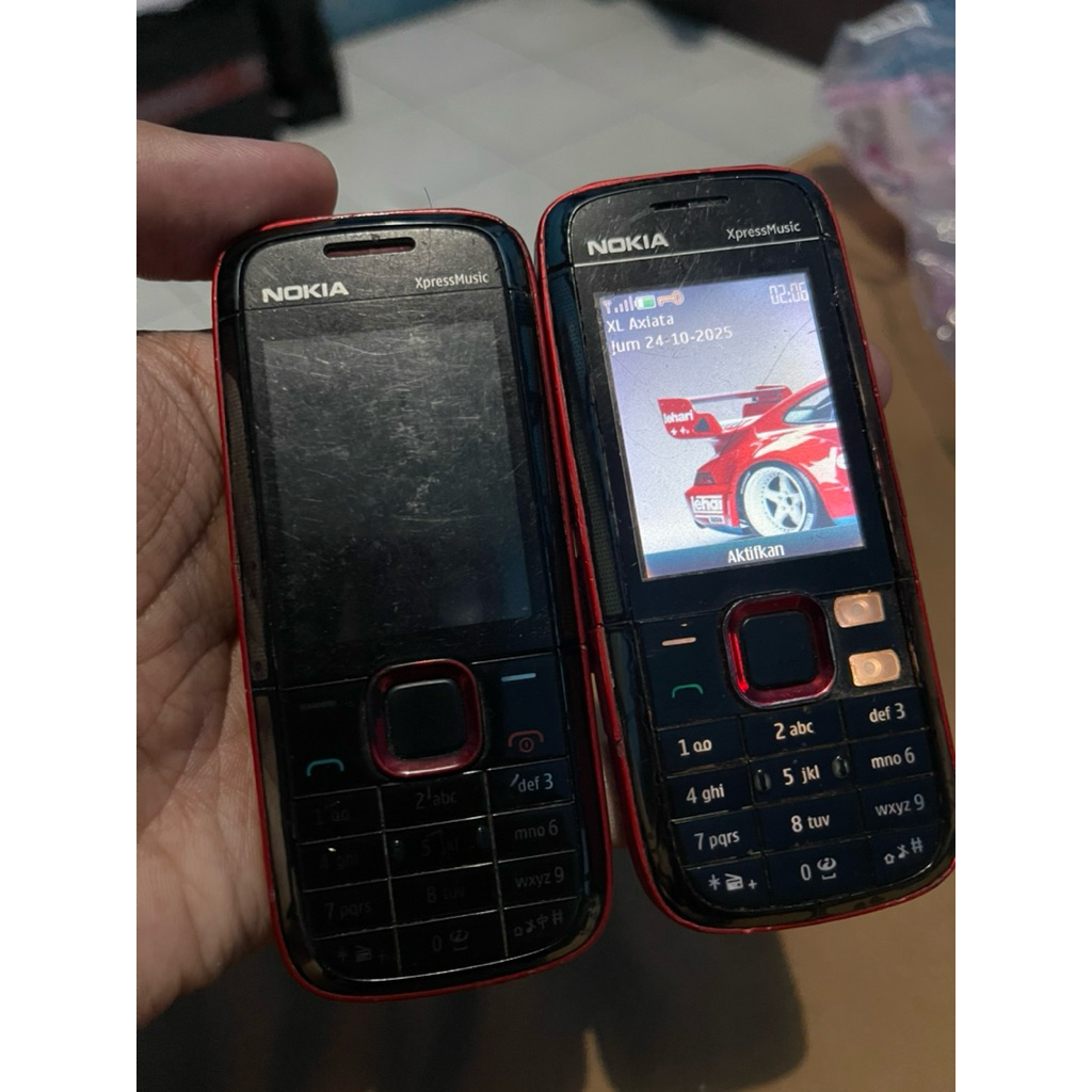 Nokia 5130 Xpress Music dua biji