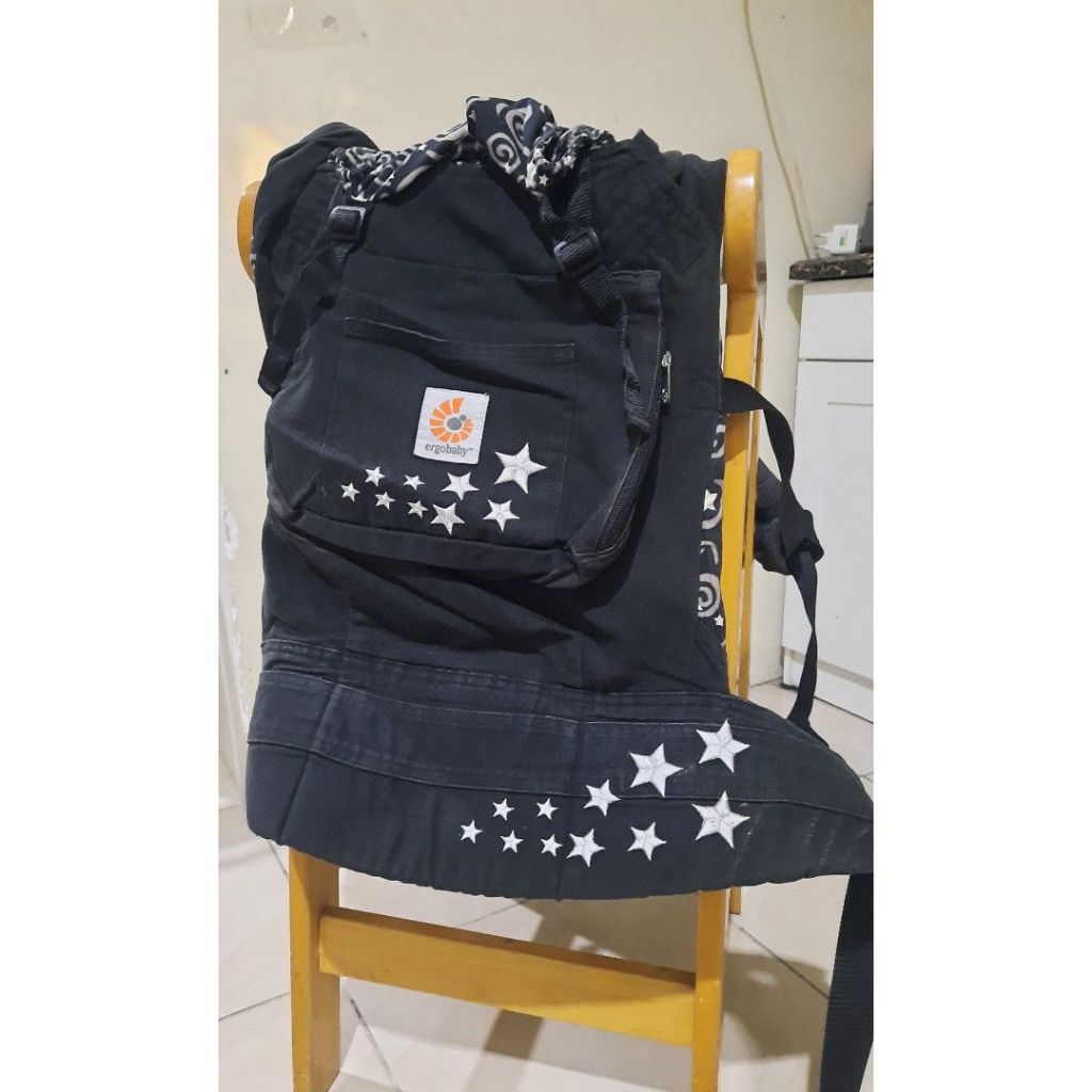 Preloved - Gendongan Ergobaby Night Sky Original