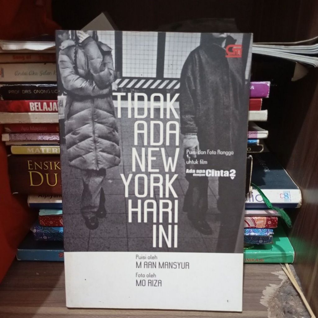 Preloved Buku Tidak Ada Newyork Hari Ini Aan Mansyur