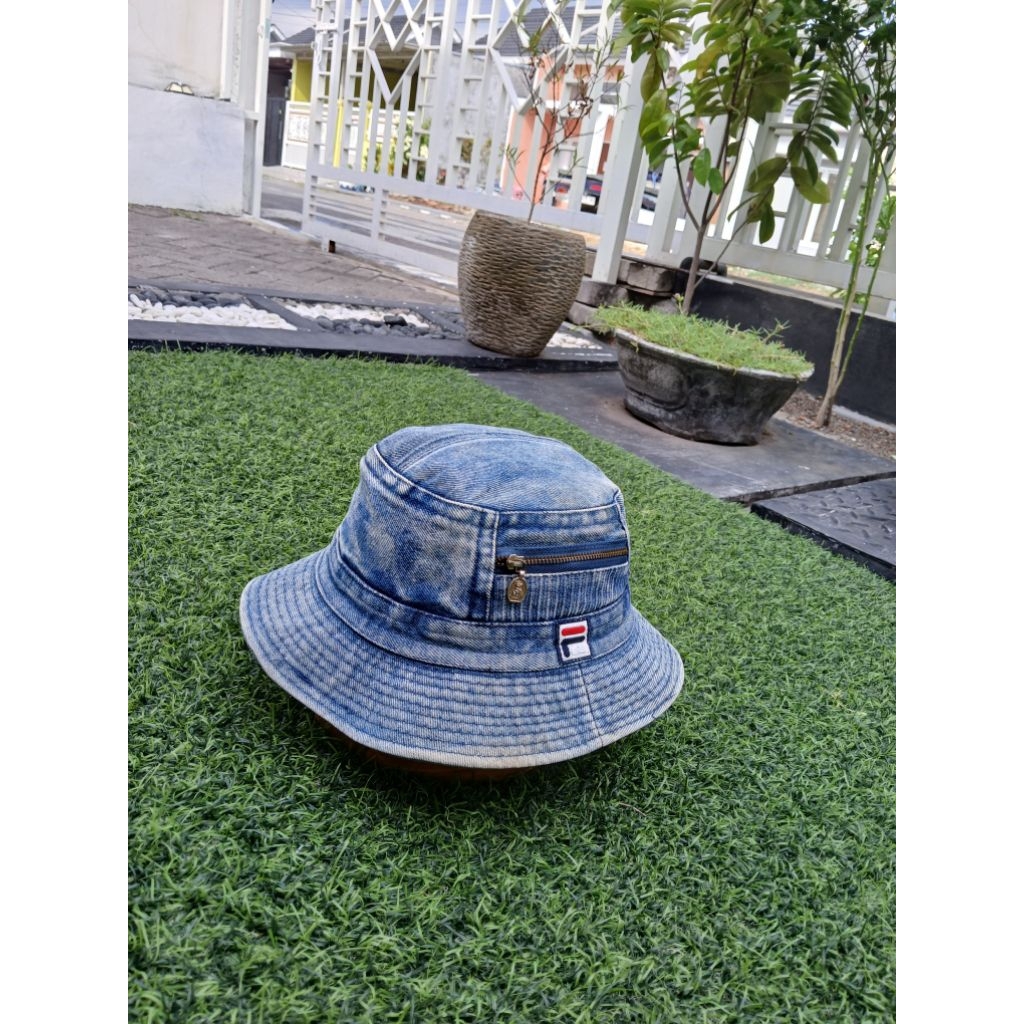 topi bucket denim tebal