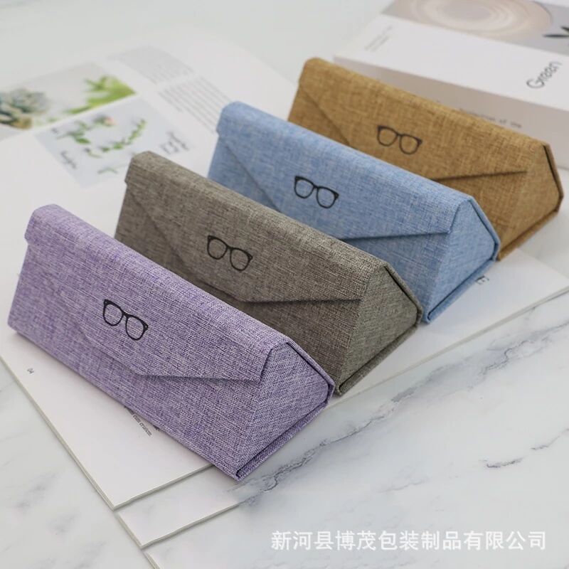 KOTAK KACAMATA SEGITIGA LIPAT ringan anti pecah magnet medan