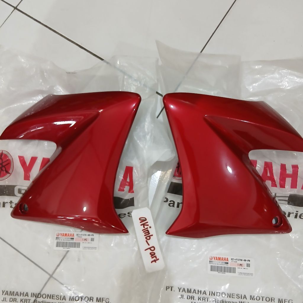 Sayap kanan kiri Merah marun Scoop air L/R Vixion old th 2010 2011 2012 Original Yamaha Genuin Part