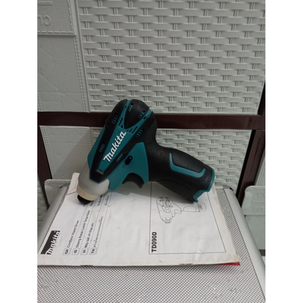 makita impact driver td090 unit only