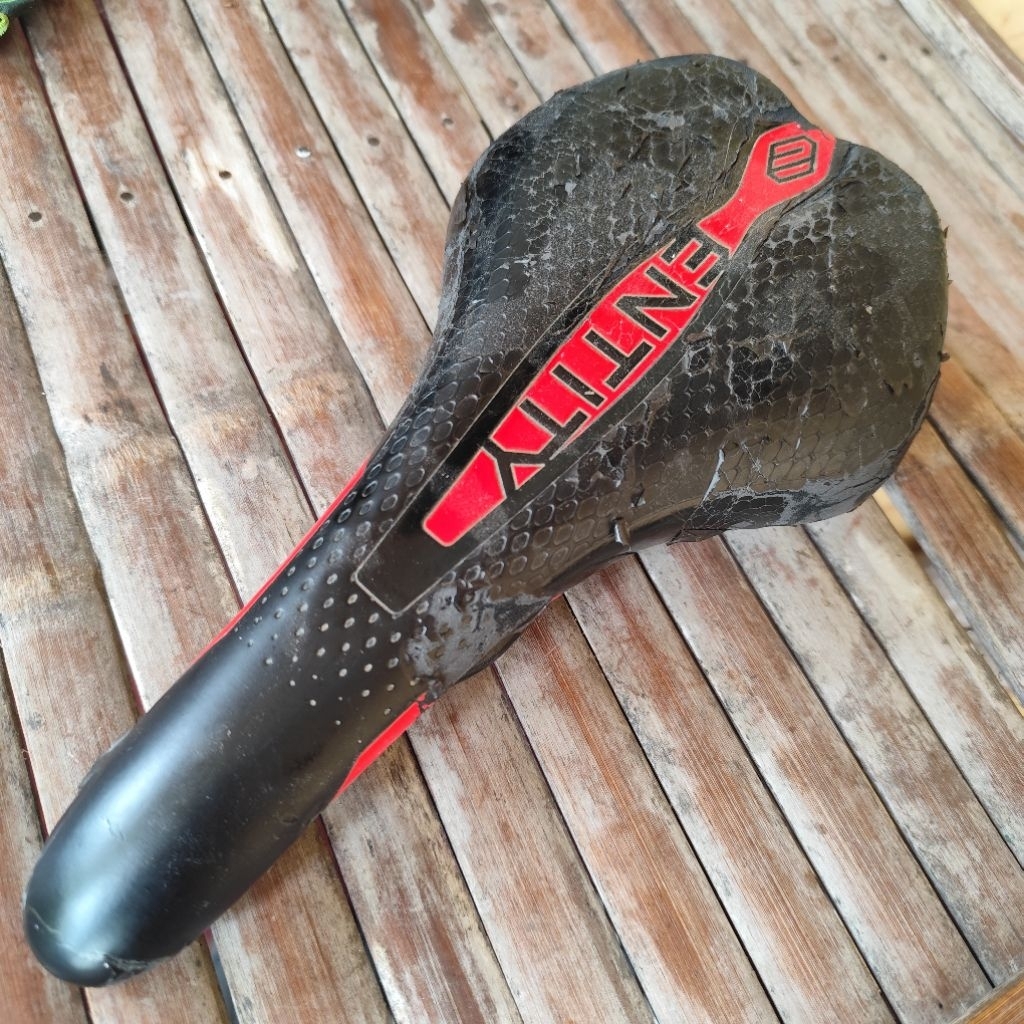 sadel ENTITY Assaul tapi nyaman  bukan void lepasan siskiu N8