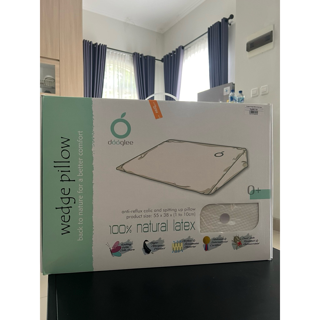 Preloved Wedge Pillow Dooglee