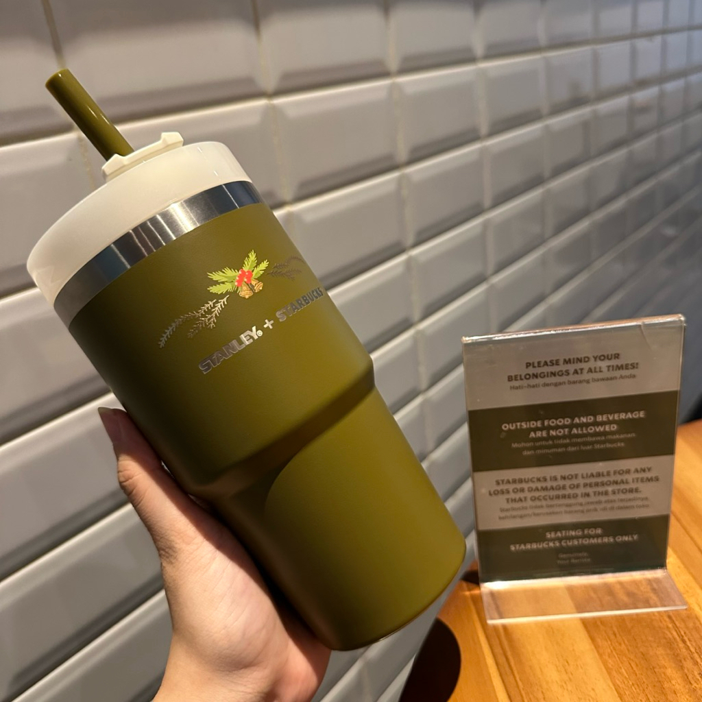 NEW Tumbler Starbucks x Stanley Quencher 20oz Green Pistachio Stainless Steel Original Starbucks