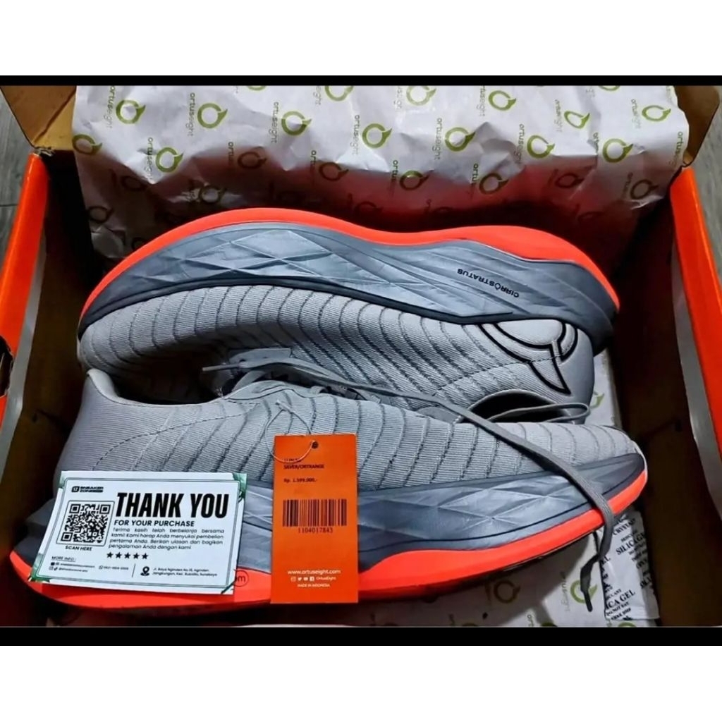 Sepatu running ortuseight lunar