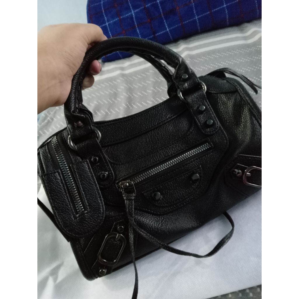 JANA MANHATTAN BASIC SMALL SHOULDER SLING BAG