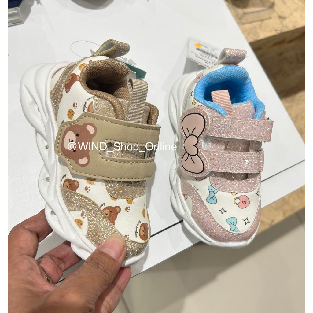 LITTLE M Sepatu anak balita LED bisa nyala size 22-26 by Matahari Dept.Store