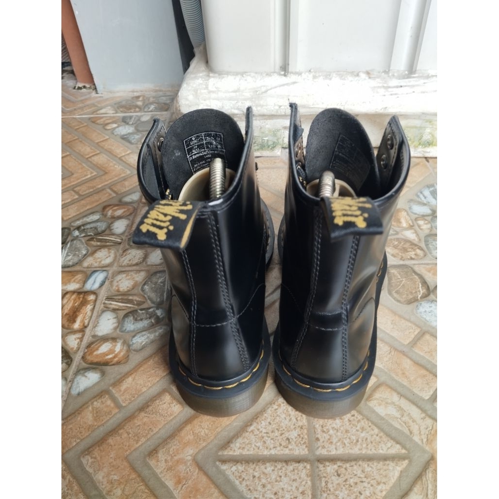 docmart 1460 black smooth