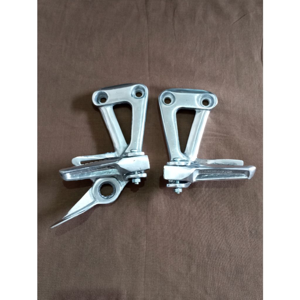 FOOTSTEP PIJAKAN KAKI BELAKANG MOTOR SCORPIO