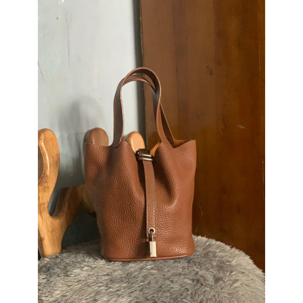 Preloved Picotin 18 kulit sapi