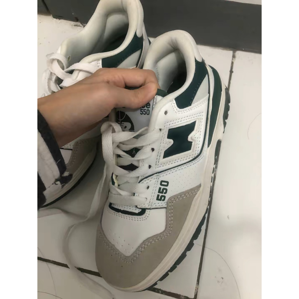 NEW BALANCE 550 preloved second HIJAU (mirror) uk 36