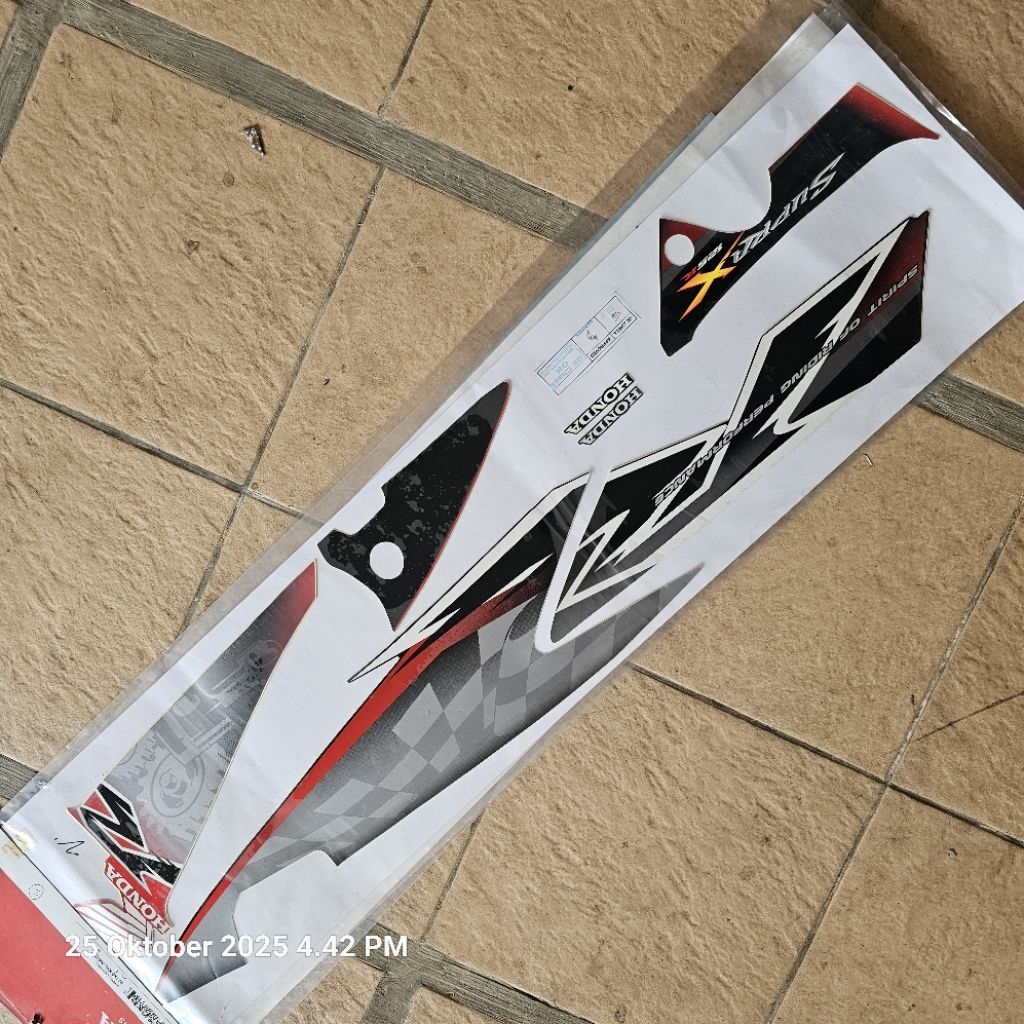 Stripe Body Supra X125 carbu 2007-2012 . 871X0-KVL-N40ZDR/ZDL