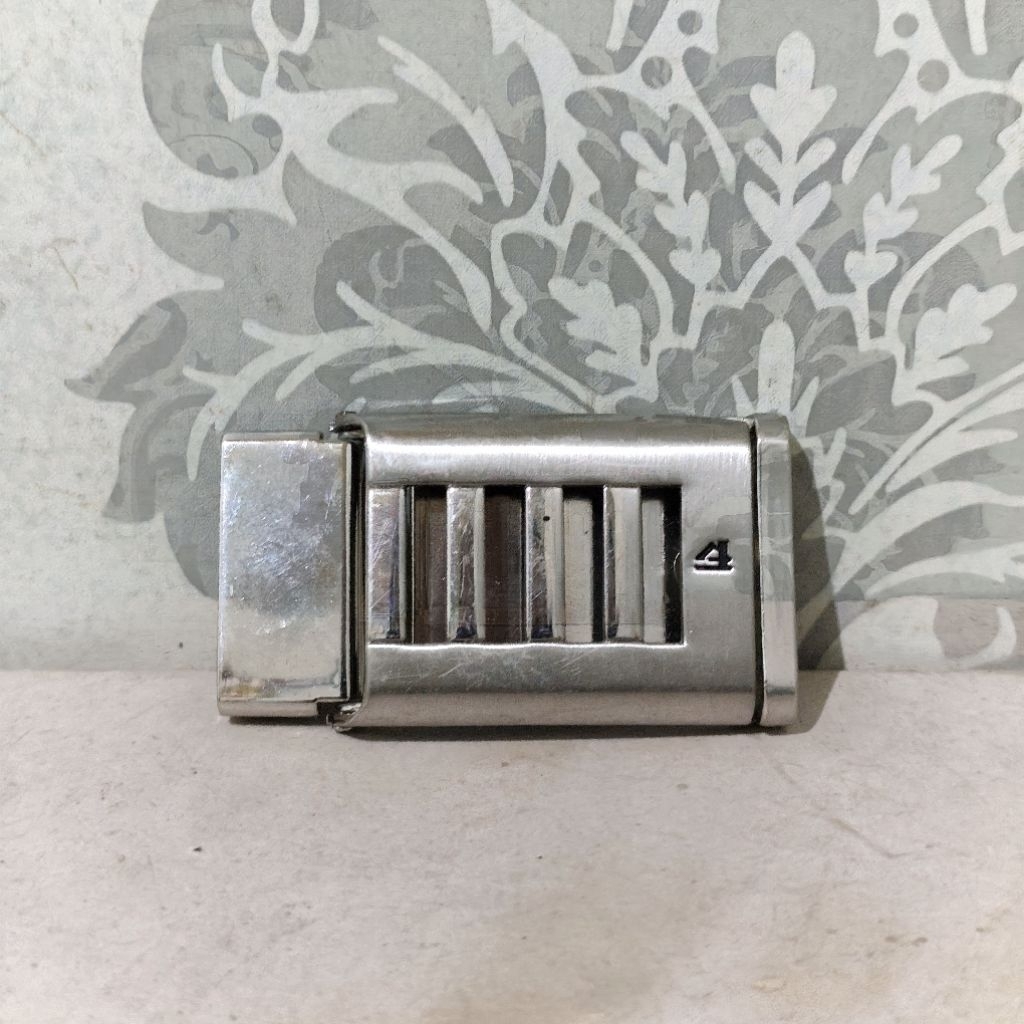 Gesper kepala ikat pinggang valentino franchini preloved