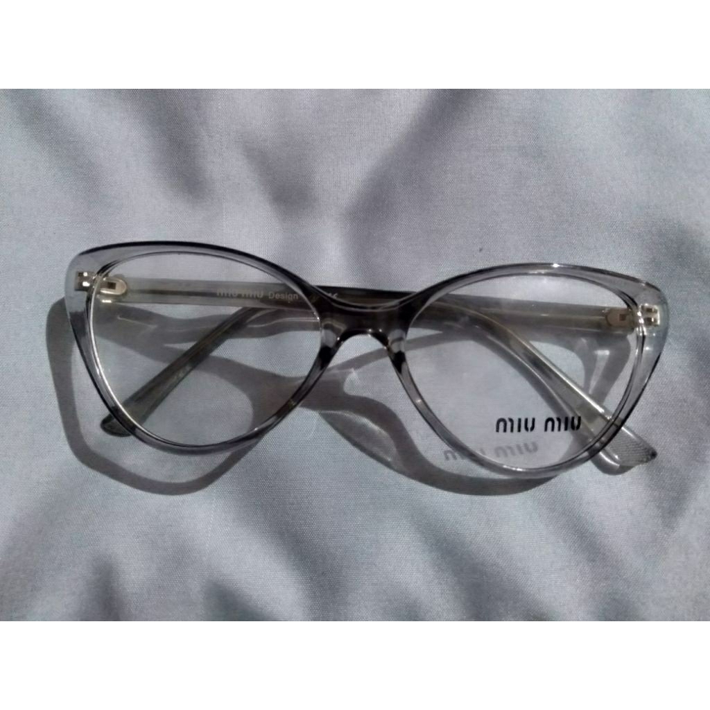 FRAME KACAMATA PLASTIK MEREK MIU MIU