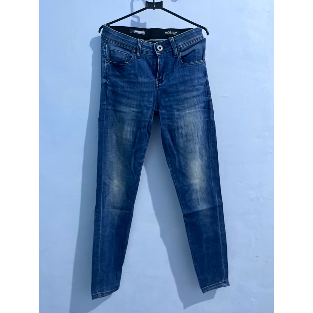 PRELOVED CELANA PENSIL TRIPL3