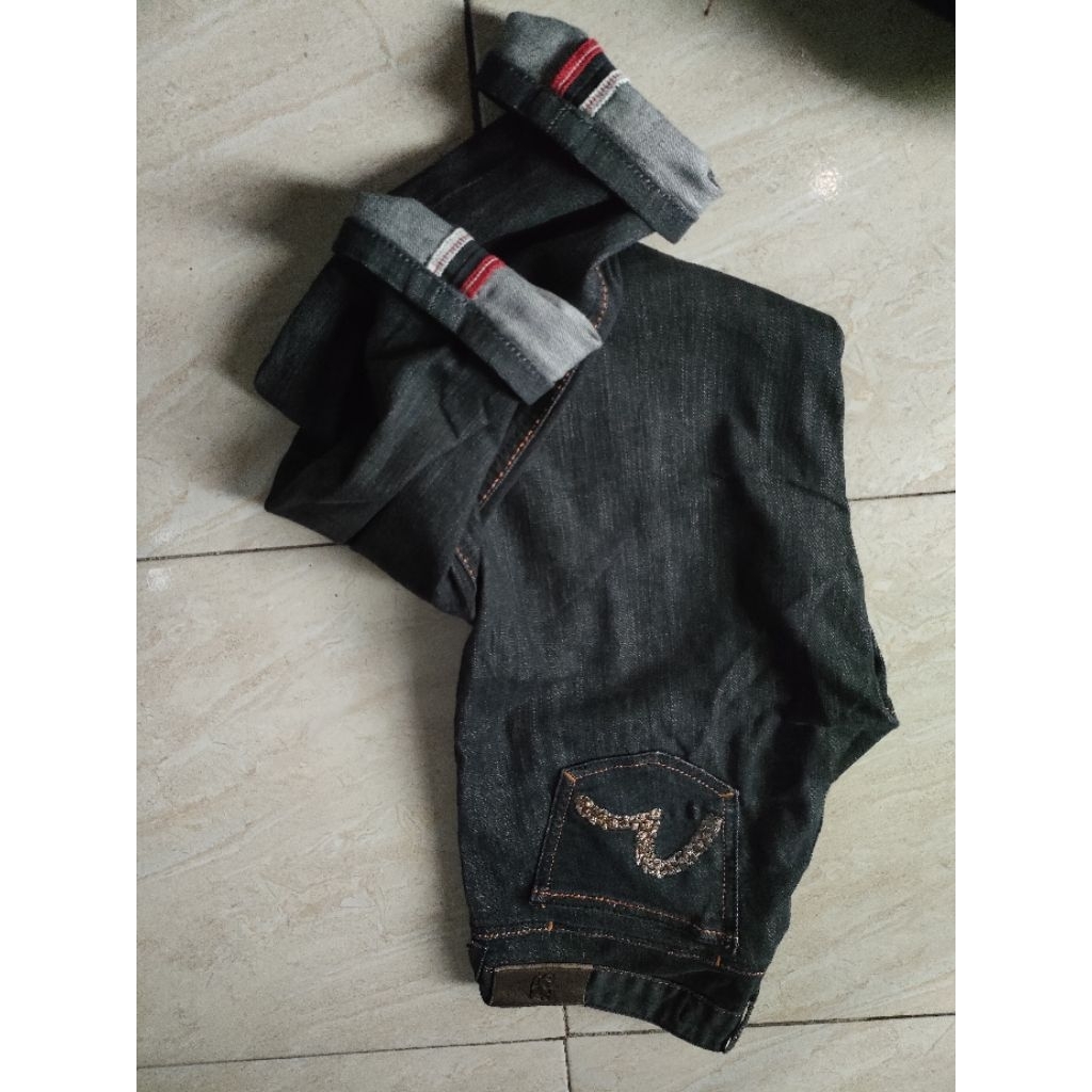 Celana Jeans Evisu Selvegde cewek