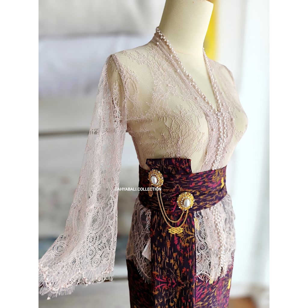 Kebaya Jadi Chantily Payet Dusty