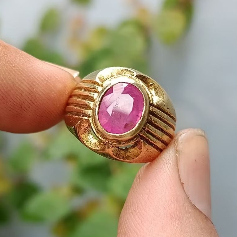 Natural Pinkish Ruby Kristal Cutting