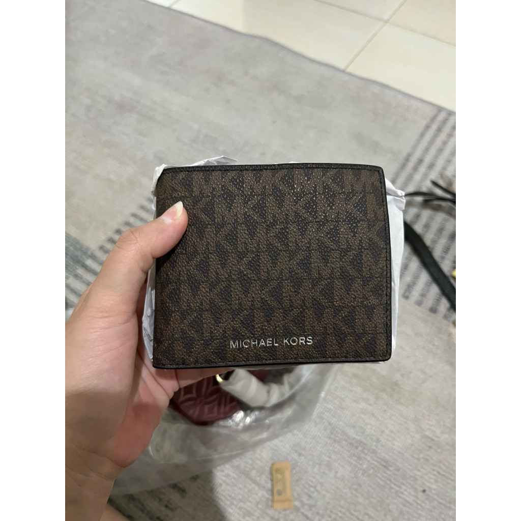 Michael kors wallet original