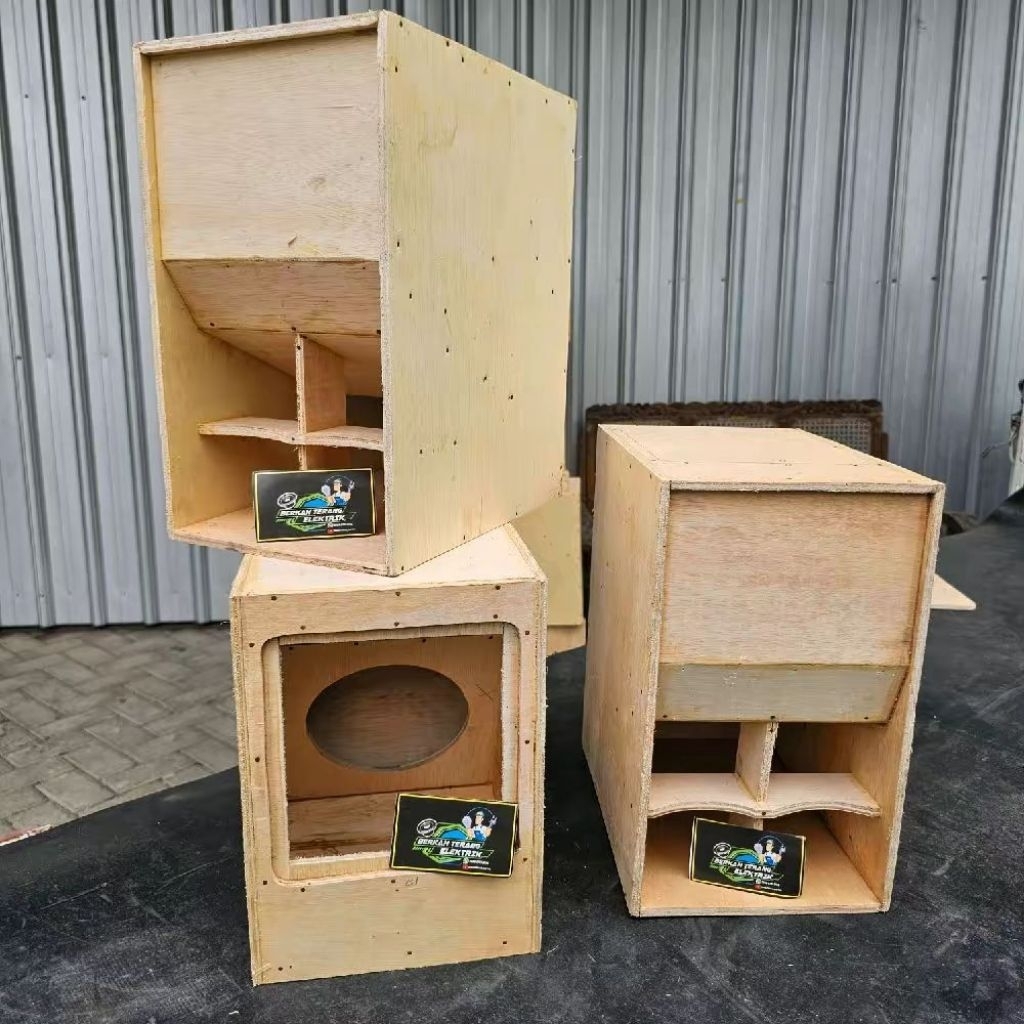Box speaker 6in sudah cat finishing tekstur kulit jeruk