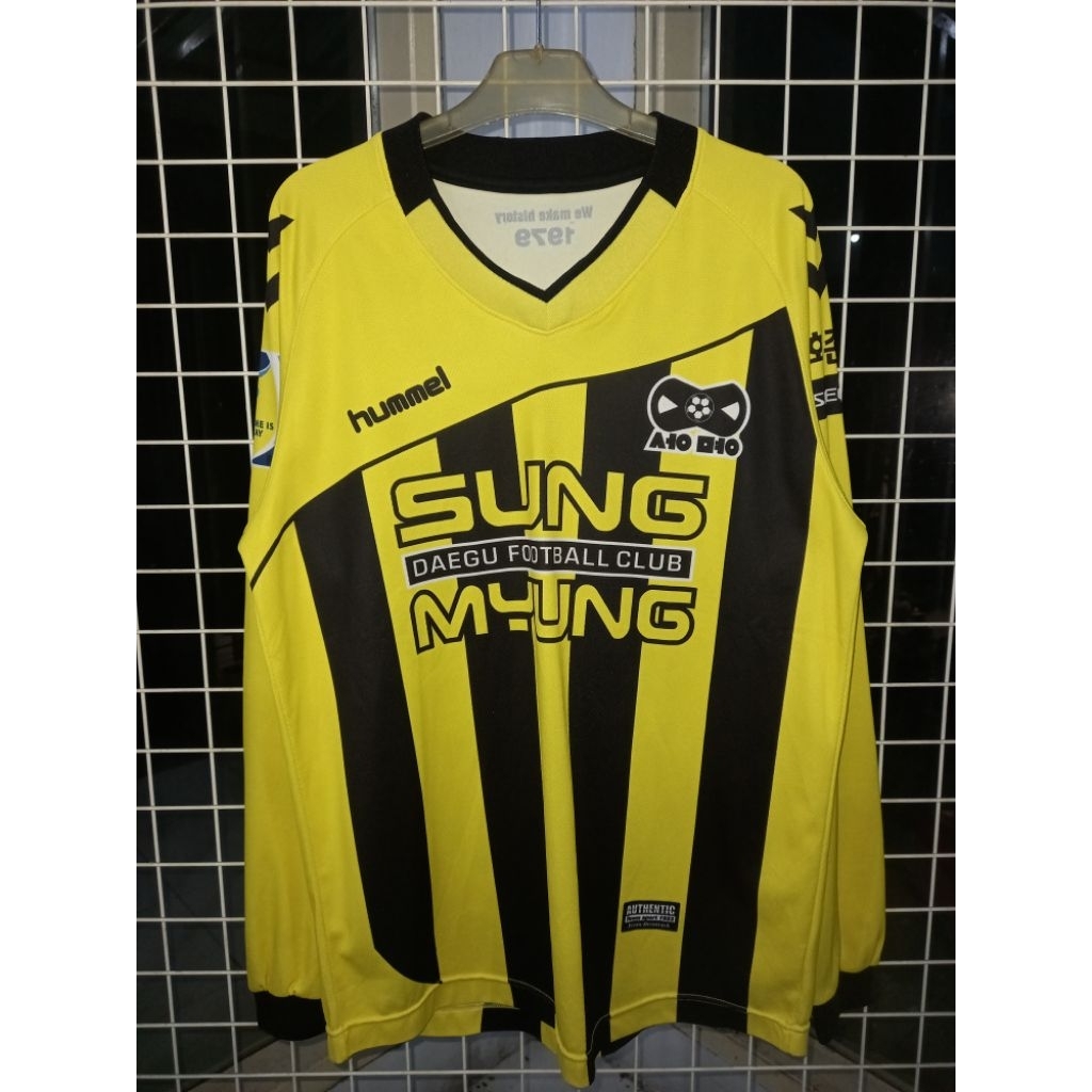 JERSEY DAEGU FOOTBALL CLUB SALUR KUNING HITAM ORIGINAL HUMMEL LONG SLEEVE/LENGAN PANJANG NO PUNGGUNG