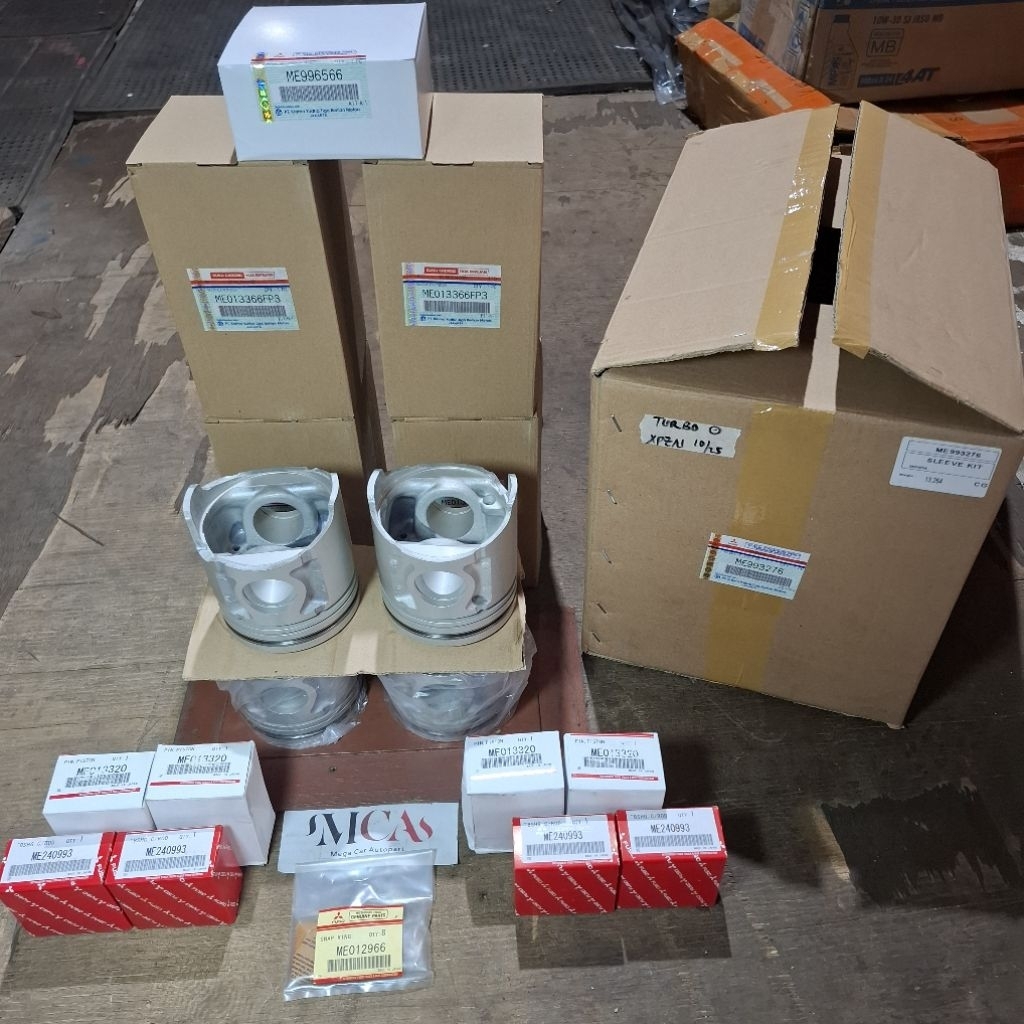 Liner Kit / Boring Piston Set / Sleeve Kit Mitsubishi Canter PS125 / 125 Turbo 4D34T Mitsubishi 100%