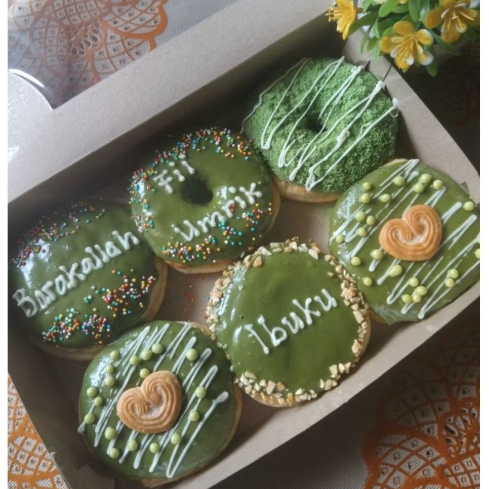 Donat ultah isi 6/ Donat karakter (bisa request gambar dan tulisan)