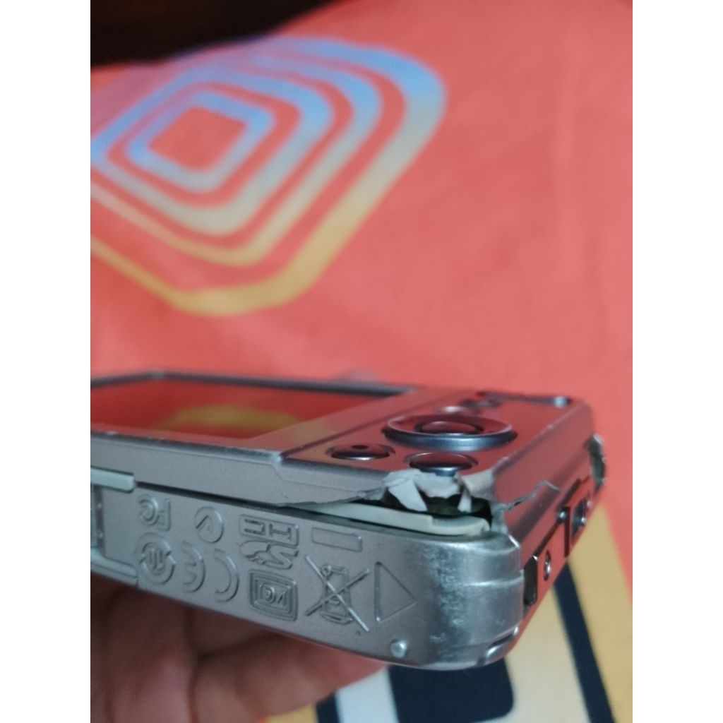 Olympus vg 120 (minus body)