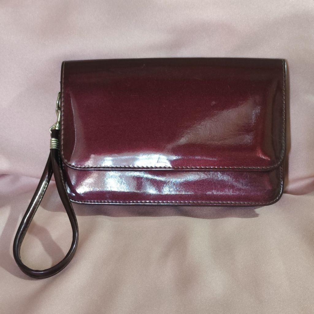 Tas Pesta Clutch Burgundy Preloved