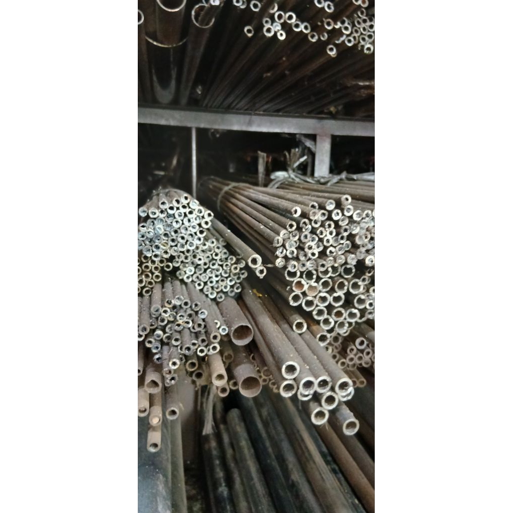 pipa besi ukuran od 8mm × id 5,5mm × panjang 800mm