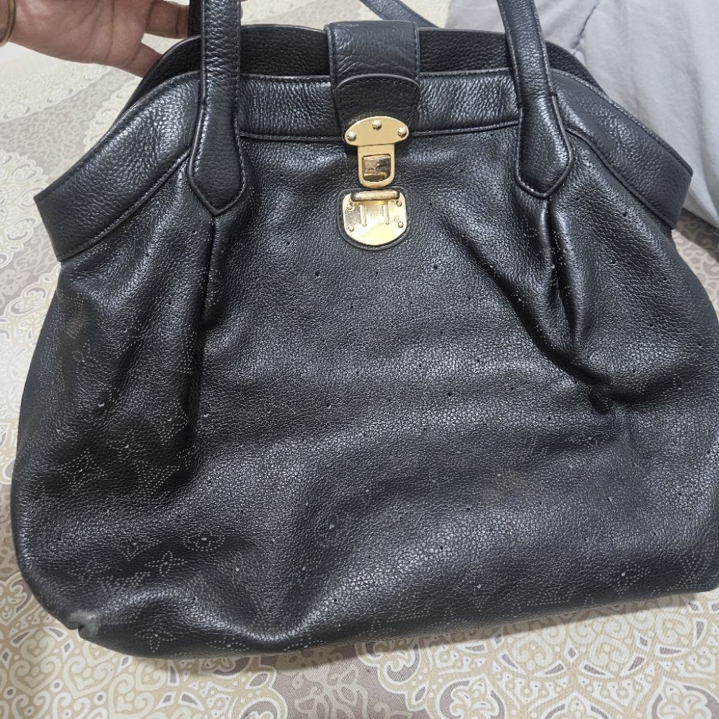 Tas Prelove LV* hitam-ori