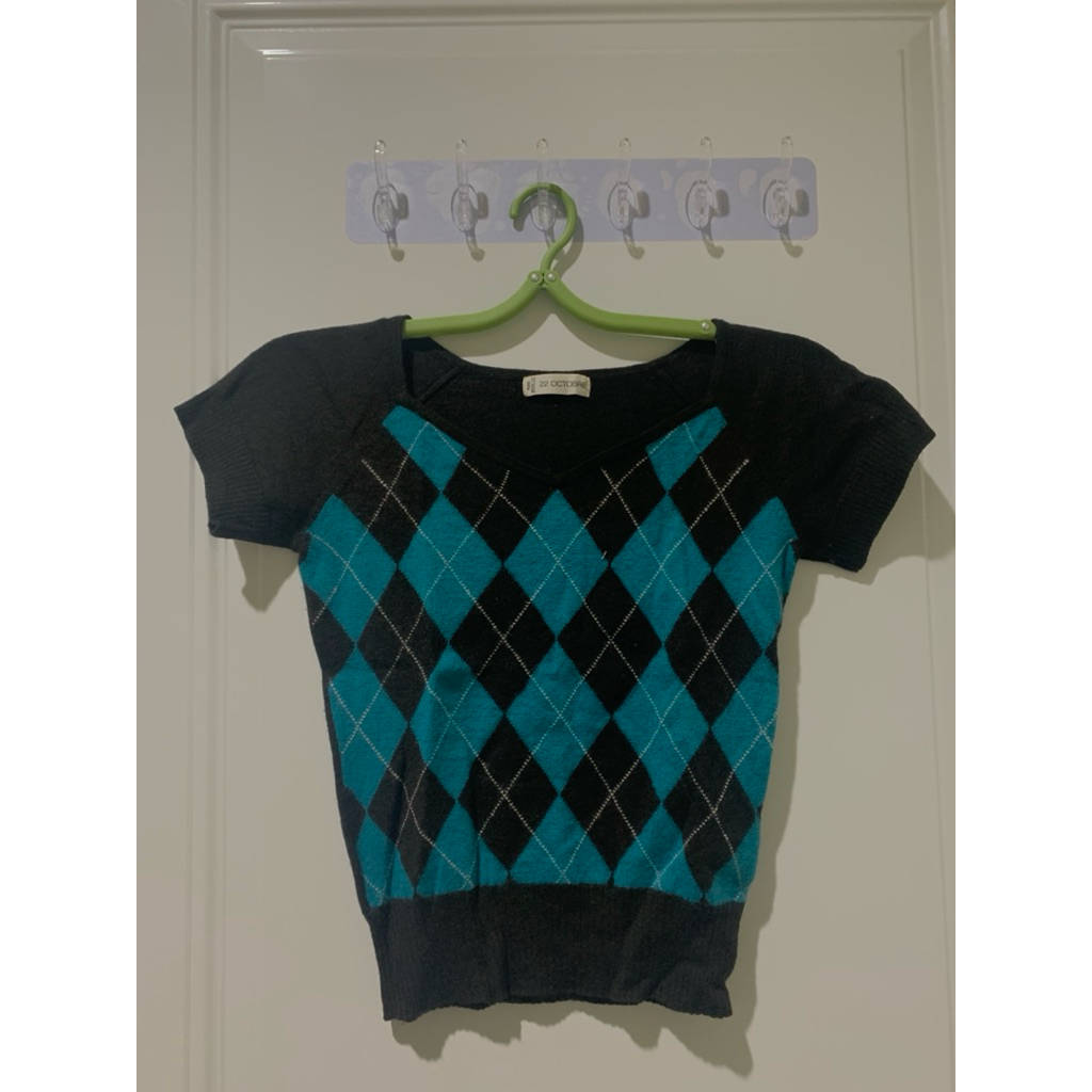 Preloved Kaos 22 Octobre Hitam - Black