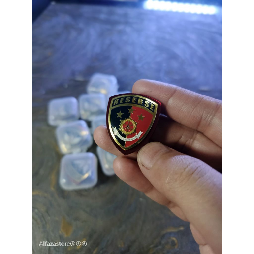 pin brevet emblem reserse polri plat logam magnet