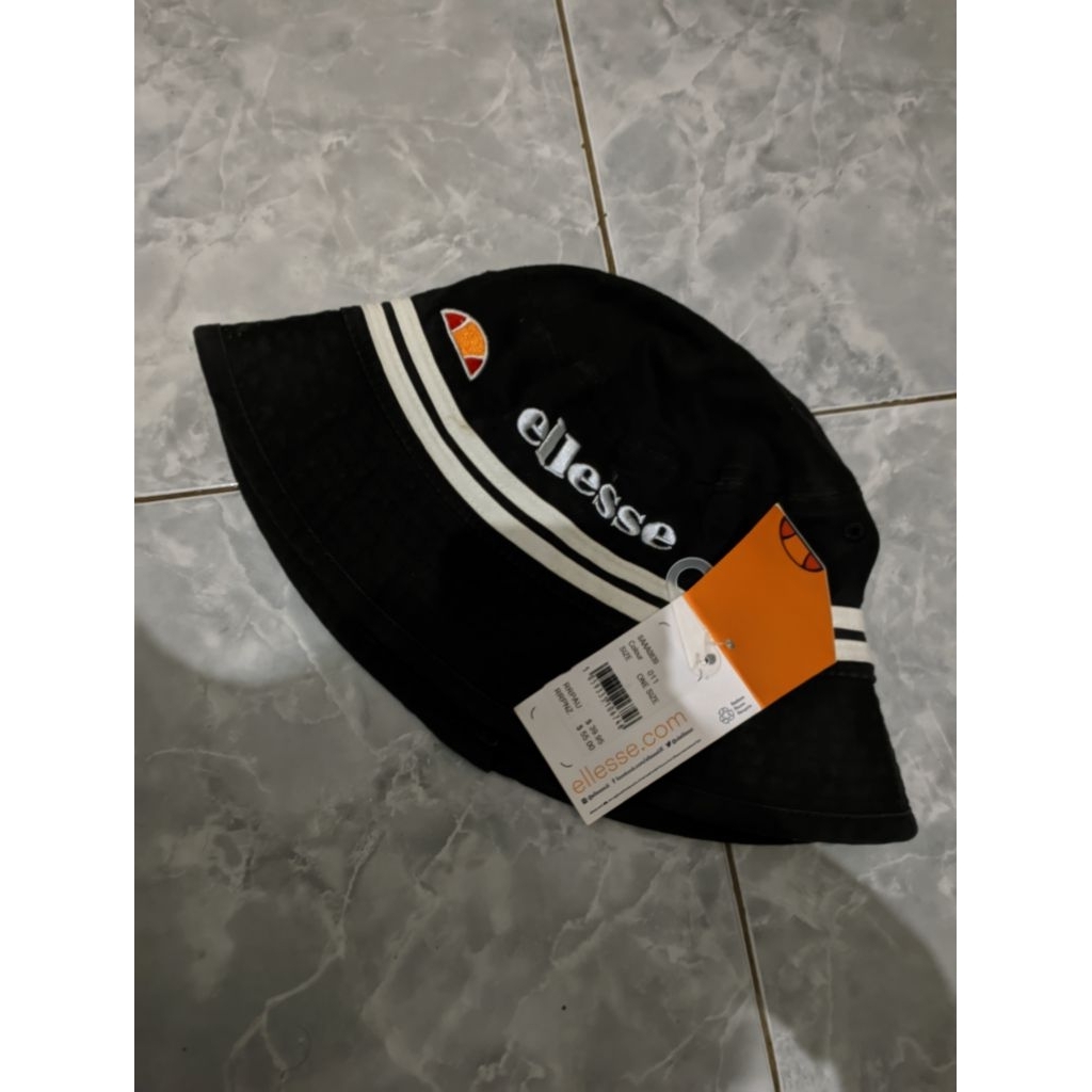 Bucket hat ellese