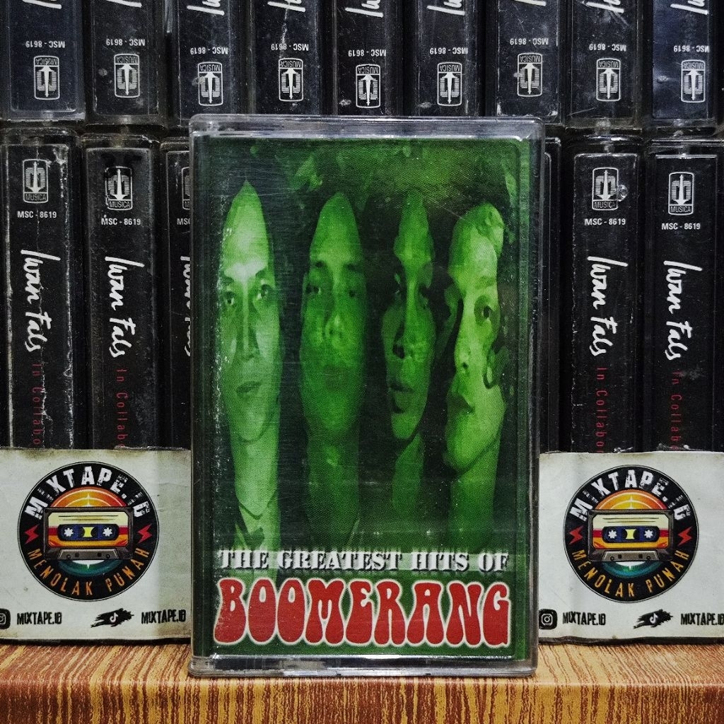 Kaset - Boomerang - The Greatest Hits Of - Radio Tape - Kaset Pita - Radio - Pemutar Kaset - Retro -