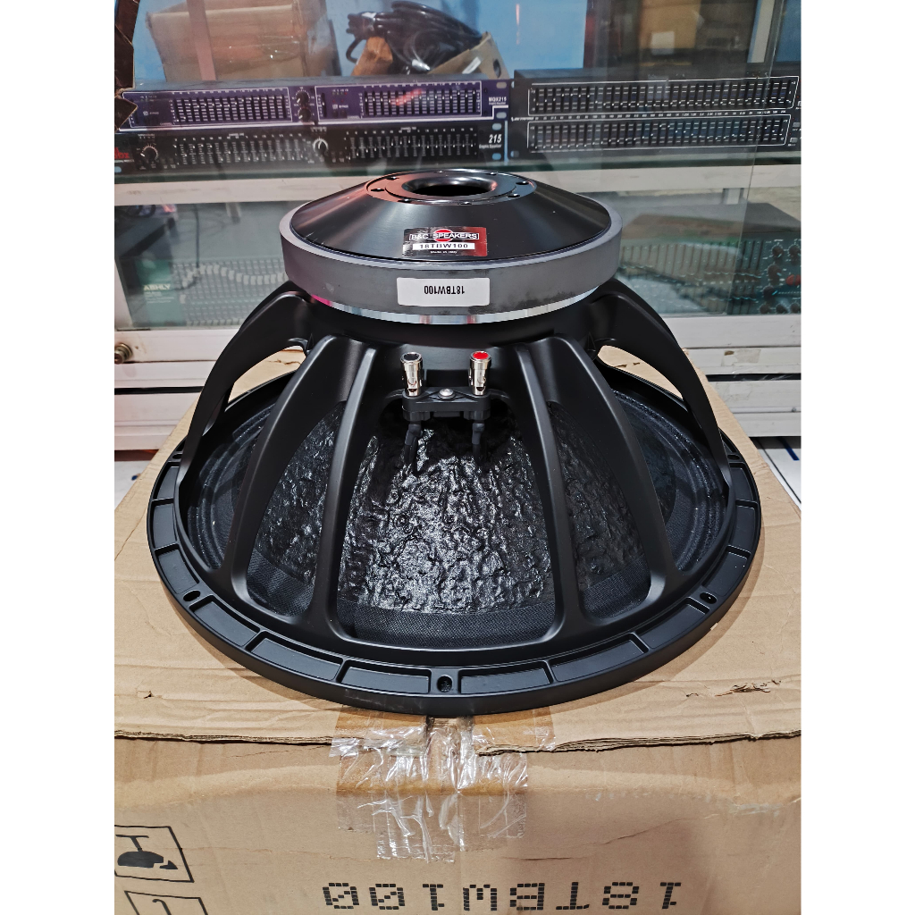 Speaker Komponen B&C TBW100 18in 8 Ohm 1400 W Coil 4in BnC Audio 18TBW100 Tebal Magnet 2,5cm Subwoof