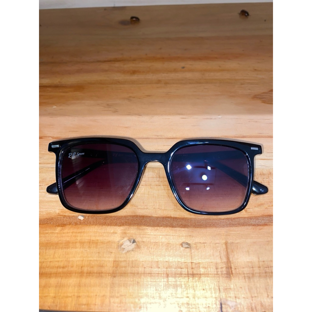 Kacamata Hitam Square / Kotak - Black Glossy Lensa Gradasi Coklat UV