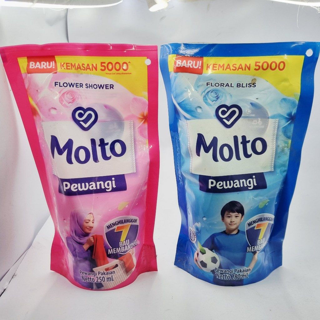 Molto Pewangi 5000an 250ml | Molto Pewangi Pink dan Biru