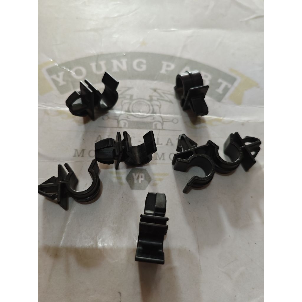 Plasik Klem Kabel Bodi Selang pipa dll Klip ke bodi Mobil Diameter Lobang 12mm Universal Original