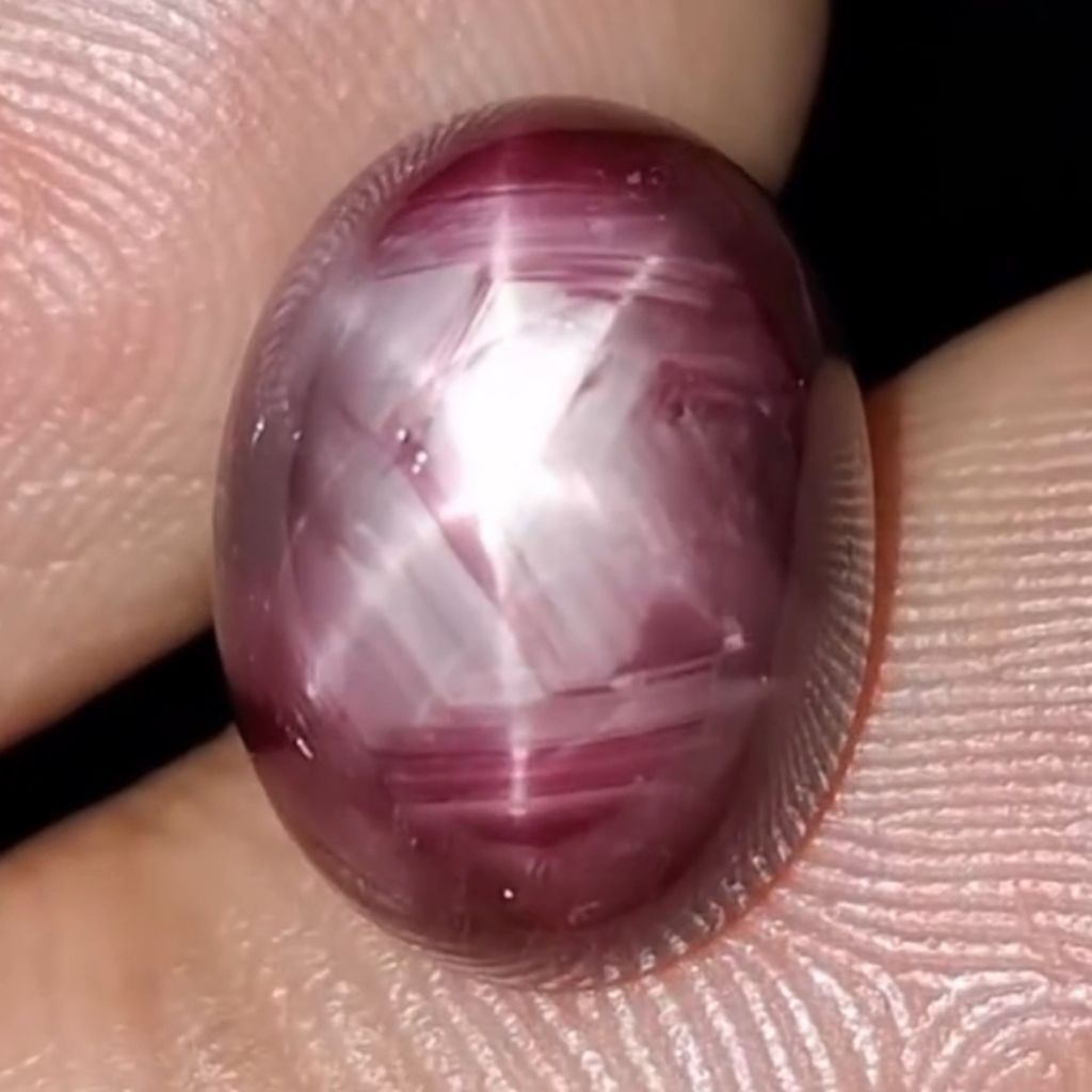 Natural Star Ruby Madagascar Serat Fatkwa Antik Star Tajam