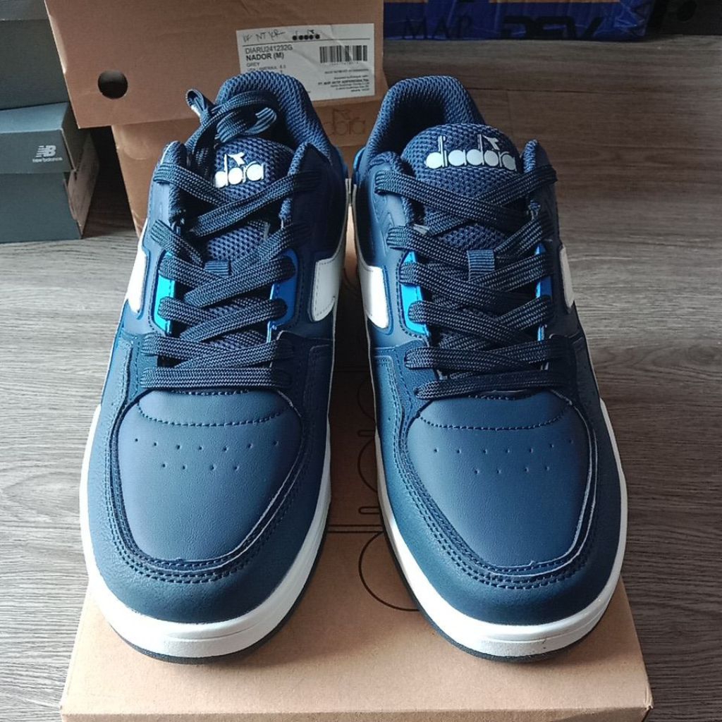 Sepatu Dia Naoto (M)