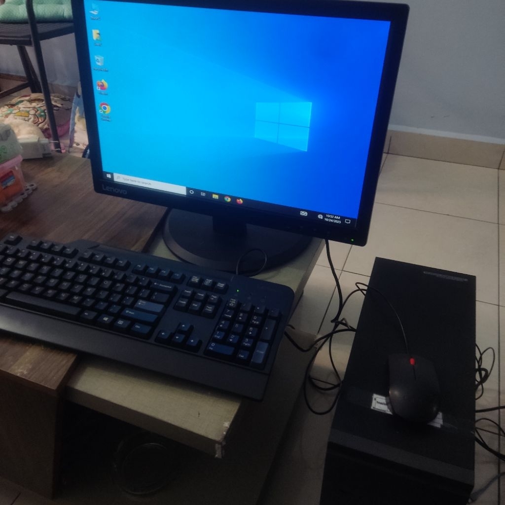 LENOVO M700 built up fullset full set pc monitor keyboard mouse kabel core i3 6100 4gb ram ssd 256gb