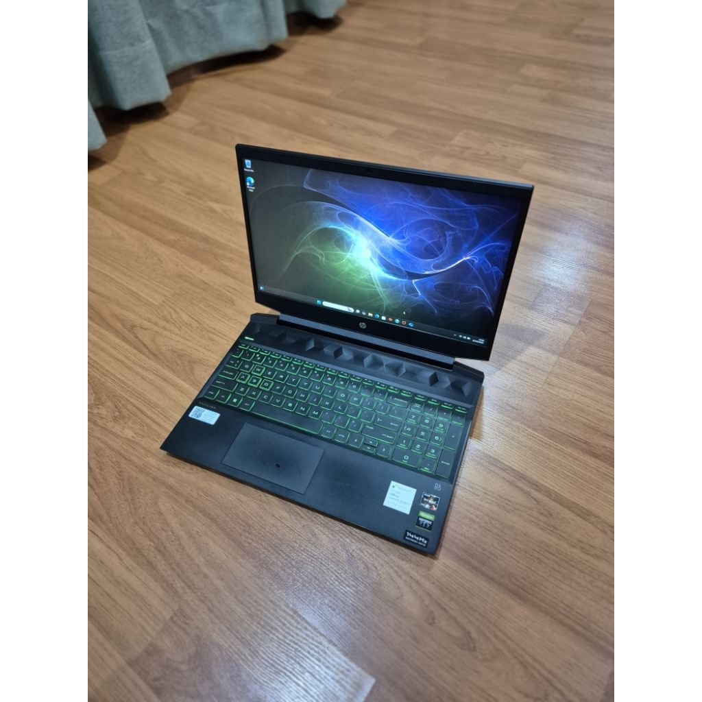 HP Pavilion Gaming Laptop 15-ec2xxx Ryzen 5 5600H RTX 3050 RAM 16GB SSD 512GB