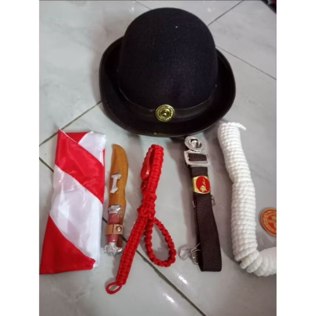 ATRIBUT PRAMUKA LENGKAP SD LAKI-LAKI & PEREMPUAN