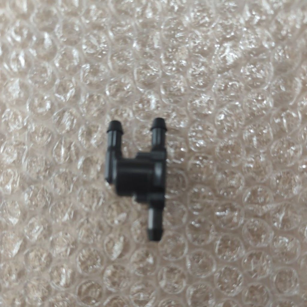 Pembagi Selang Wiper Toyota Vios Original